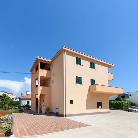 Apartments Robi Trogir Exterior foto