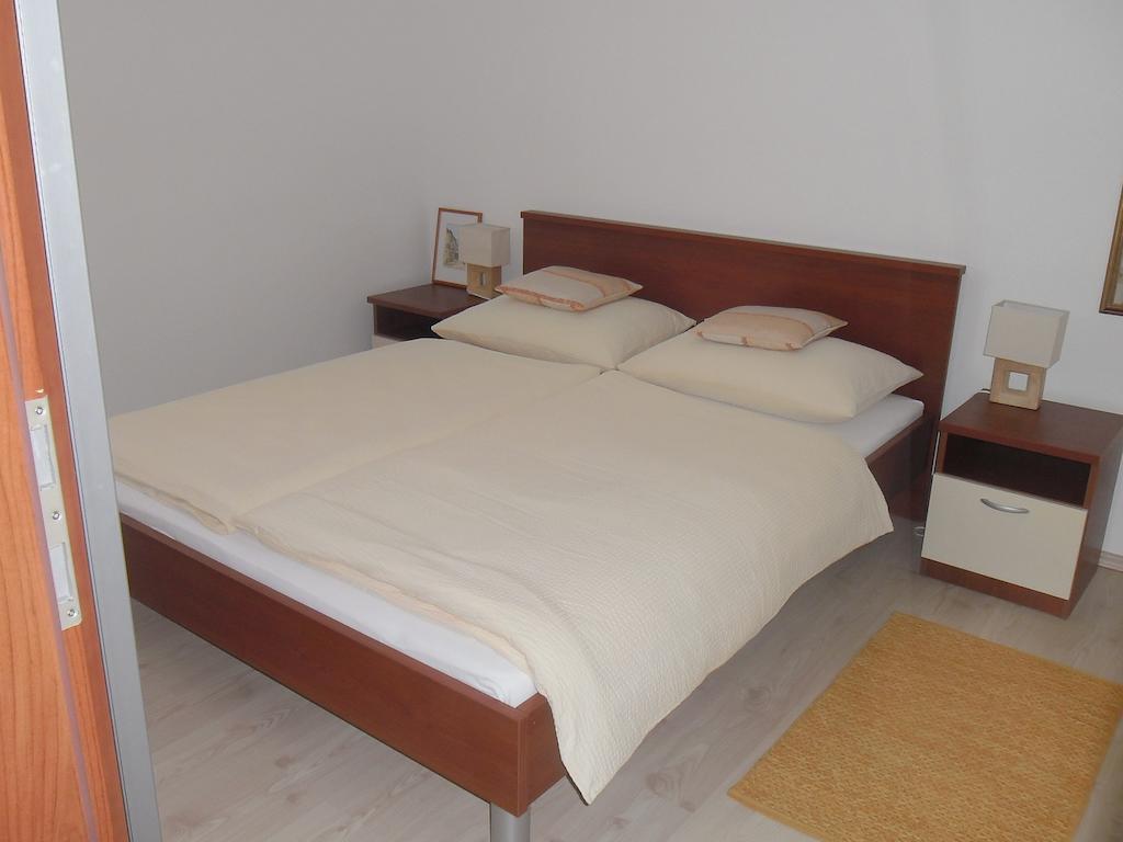 Apartments Robi Trogir Quarto foto