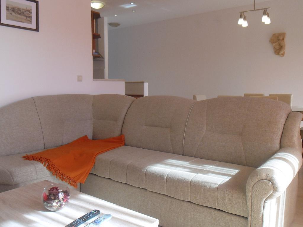 Apartments Robi Trogir Quarto foto