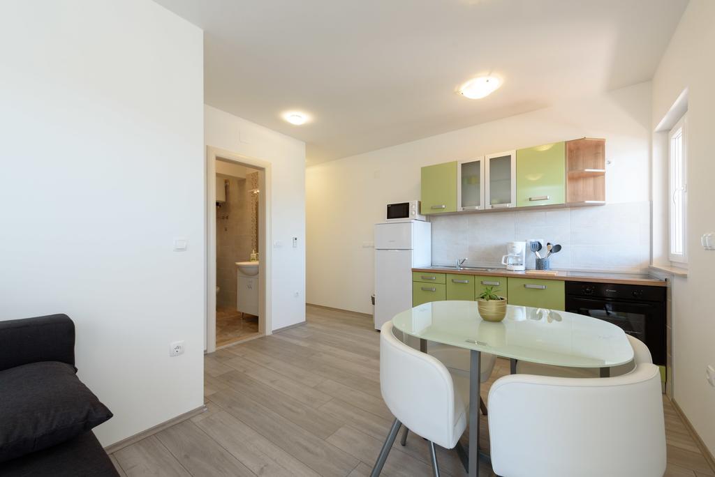 Apartments Robi Trogir Exterior foto